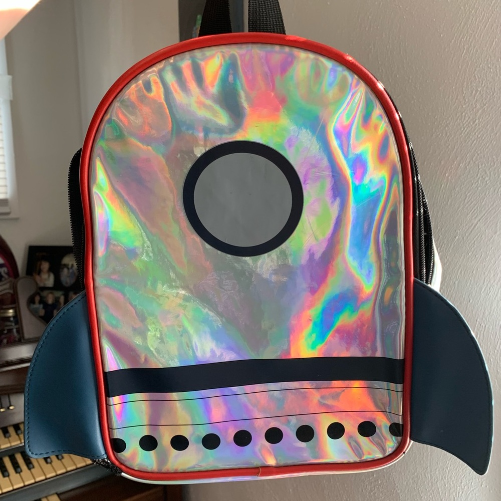 mini spaceship backpack